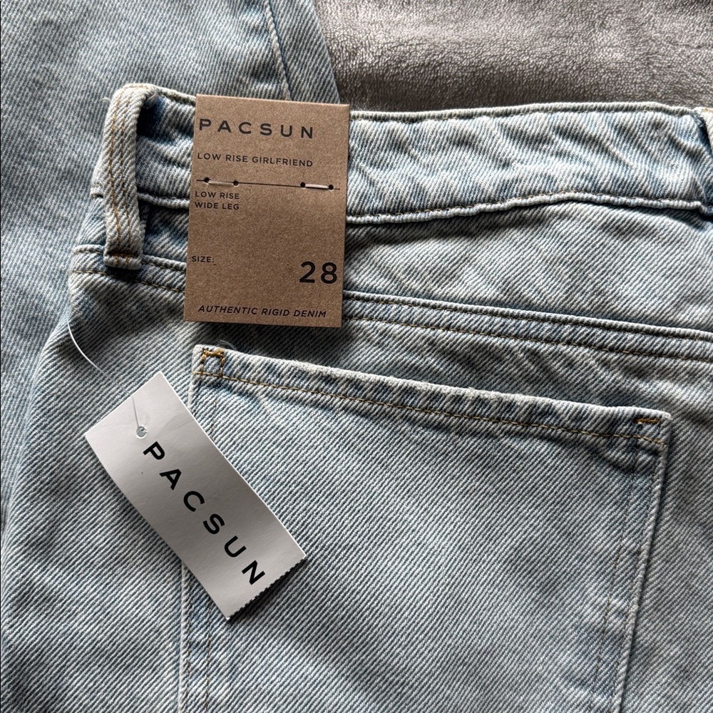NWT PacSun Low Rise Wide Leg Jeans - Picture 3 of 5